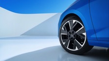 opel_astra_electric_2023-08.jpg