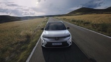 renault_scenic_e-tech_ev_2024-03.jpg